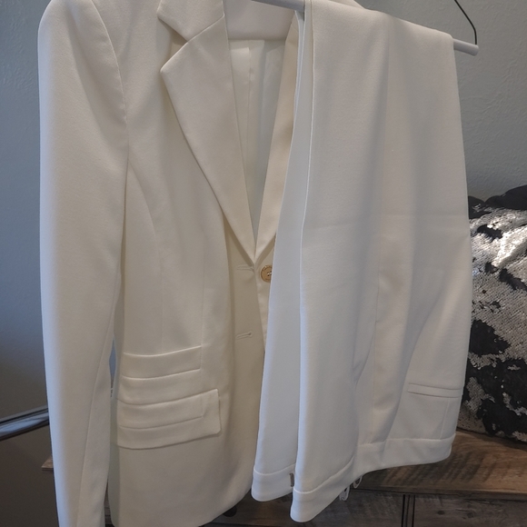 Size 2 Michael Kors 2-piece suit. Cream! Yasss! - Picture 4 of 15